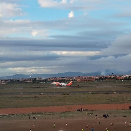 Riad Sarsar Airport 马拉喀什 外观 照片